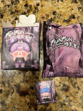 MunMun Dark Fairy Tales Confirmed Shattered Rabbit NIB